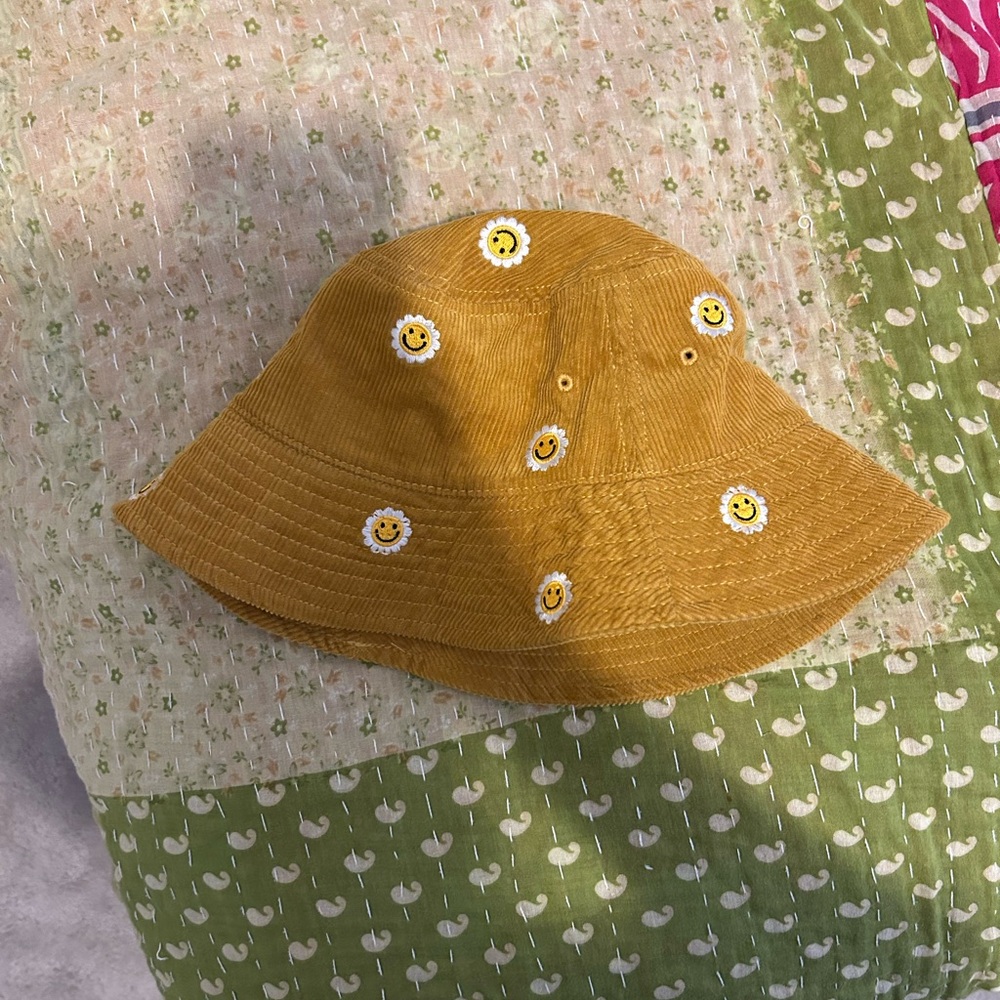 target bucket hat!